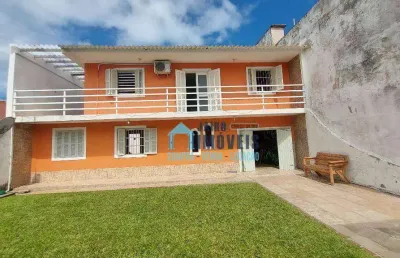 Espetacular sobrado, em localização privilegiada no município de cidreira/rs.