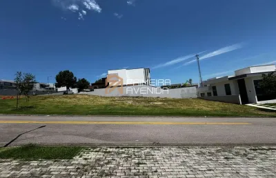 Terreno  de esquina 666m² - colinas do paratehy norte