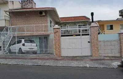 Casa com 4 quartos à venda na Rua Dona Lídia, 1280, Serraria, São José