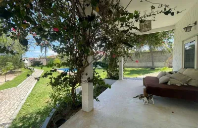 Linda casa com chalé em  amplo terreno na praia de guajirú de itarema