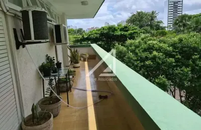 Apartamento 4 quartos 2 suítes varandas reformado 3 garagens elevadores à venda cpo grande