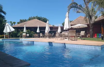 Casa condomínio 2 suítes piscina garagens à venda na praia do forte mata de são joão bahia