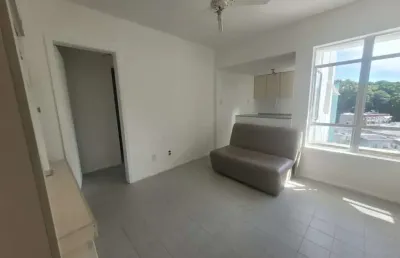 Apartamento quarto e sala andar alto garagem portaria elevadores à venda na barra!