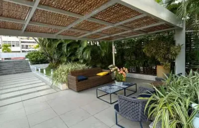 Apartamento 4 quartos 2 suítes andar alto nascente varanda 2 garagens à venda na barra!