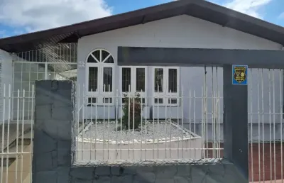 Excelente oportunidade: casa comercial, em terreno zr-4, com sete salas, com quatro banheiros, com vagas de garagem cobertas e descobertas