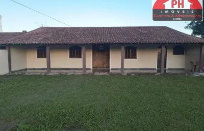 Casa ampla próximo a ponto de ônibus, 02 qtos ,linear
