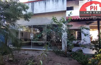 Linda casa duplex envidraçada em condomínio com praia privativa