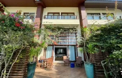 Lindo sobrado condominio fechado - guarujá - hotel jequitimar