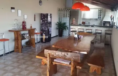 Casa com 3 quartos à venda na Rua Capitão Britaldo Soares Ferreira Diniz, Europa, Contagem