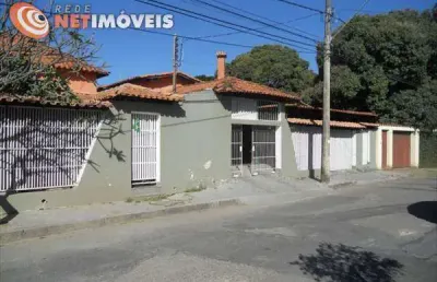 Casa com 6 quartos à venda no Três Barras, Contagem 