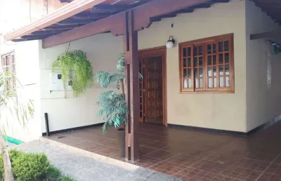Casa com 4 quartos à venda no Tropical, Contagem 