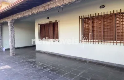 Casa com 4 quartos à venda no Inconfidentes, Contagem 