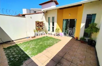 Casa com 3 quartos à venda na Rua Isaías José Diniz, Europa, Contagem