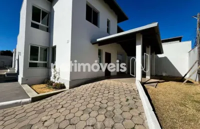 Casa em condomínio fechado com 3 quartos à venda na Rua Joaquim Camargos, Centro, Contagem