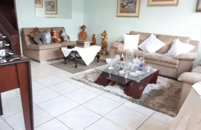 Casa com 6 quartos à venda no Três Barras, Contagem 