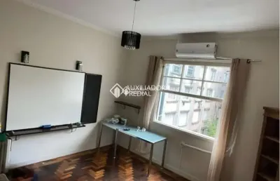 Apartamento com 2 quartos à venda na rua leão xiii, 97, cidade baixa, porto alegre, 75 m2 por r$ 260.000