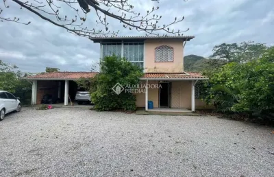 Casa com 4 quartos à venda na ivo antônio da silva, 5555, enseada do brito (ens brito), palhoça, 205 m2 por r$ 800.000