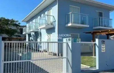 Casa com 3 quartos à venda na alexandre mautone, 92, pinheira, palhoça, 82 m2 por r$ 600.000