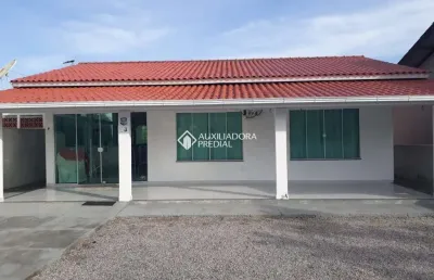 Casa com 3 quartos à venda na rua tradição, 1026, pinheira, palhoça, 120 m2 por r$ 650.000