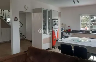 Casa com 2 quartos à venda na servidão orlando matias nau, 21, boa vista, biguaçu, 291 m2 por r$ 690.000