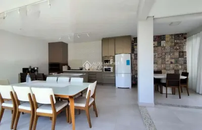 Casa com 4 quartos à venda na da praia, 147, guarda do imbau, palhoça, 269 m2 por r$ 2.800.000