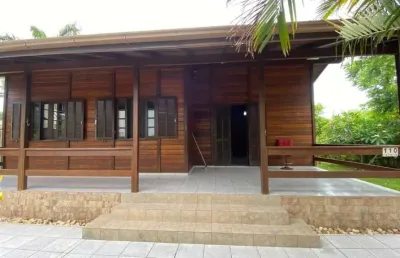Casa com 3 quartos à venda na holegário josé da luz, 110, ingleses do rio vermelho, florianópolis, 80 m2 por r$ 1.200.000