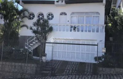 Casa com 4 quartos à venda na rua ernesto stodieck, 129, centro, florianópolis, 135 m2 por r$ 1.300.000
