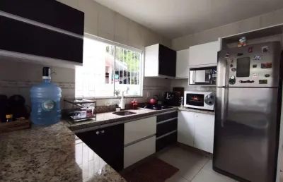 Casa com 2 quartos à venda na ilha do pico, 62, são sebastião, palhoça, 110 m2 por r$ 550.000