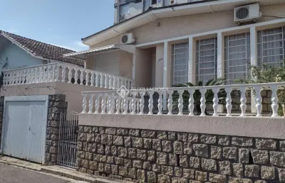 Casa com 3 quartos à venda na rua tomaz joão dos santos, 174, centro, florianópolis, 120 m2 por r$ 890.000