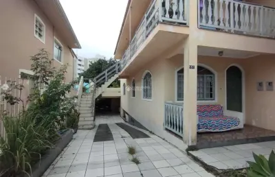 Casa com 6 quartos à venda na rua biase faraco, 151, capoeiras, florianópolis, 416 m2 por r$ 950.000