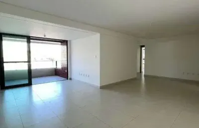 Oportunidade!! amplo apartamento novo no 1° andar, a 50 metros do mar do cabo branco
