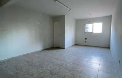 Alugo sala comercial em manaíra com 30m² em principal.