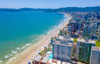 Apartamento para venda apartamento com 2 dormitórios, sendo 1 suíte, sacada e garagem na meia praia em itapema. itapema