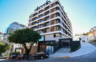 Apartamento para aluguel apartamento de 3 suítes e 2 garagens no edifício lago de garda no centro de florianopolis. florianopolis