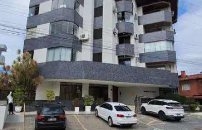 Apartamento para venda apartamento de 2 dormitórios com 1 suíte, sacada e garagem em canasvieiras. florianopolis