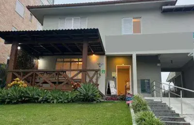 Casa comercial para venda excelente casa para uso comerical com terreno de 576m2 no estreito florianopolis