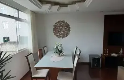 Apartamento com quatro quartos, suíte e duas vagas no caiçara