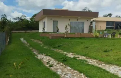 Vendo casa três quartos sendo uma suíte - condomínio vale do luar