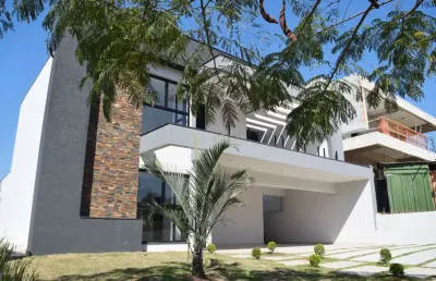 Casa à venda no condomínio figueira garden em atibaia