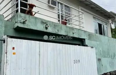 Casa com 2 quartos à venda na agronômica, florianópolis  por r$ 440.000