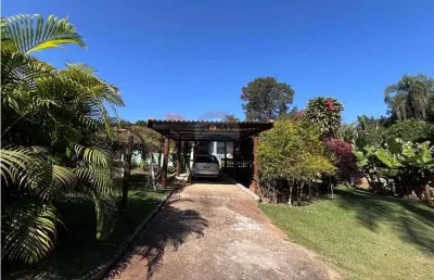 Refúgio monte bianco: chácara  a venda com 3 dormitórios, churrasqueira e natureza privilegiada em araçoiaba da serra