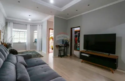 Casa a venda em votorantim/sp com 196m de área construída.