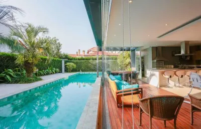 Casa de 4 suites com luxo e conforto a venda no condomínio lago azul