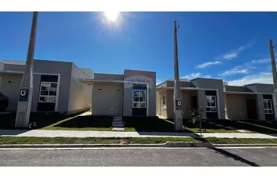 Casa para locação no condomínio  villa magari, bairro alto da boa vista, valor r$ 2.700 mensais.