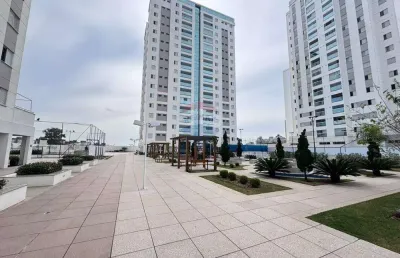 Apartamento 3 dormitorios com armarios e ar condicionado