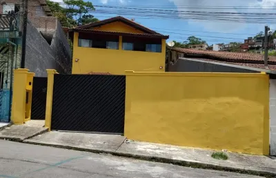 Casa com 270 metros quadrados de área construída, 5 dormitórios, sendo 2 suítes, 5 banheiros - aceita permuta!