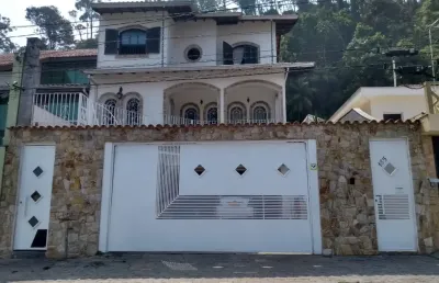 Sobrado alto padrão no jardim itacolomy em ribeirão pires, em frente ao complexo ayrton senna. aceita permuta!