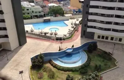Apartamento com 144 m² de área útil, com 3 dormitórios sendo 2 suítes, 4 banheiros, sacada com churrasqueira, 4 vagas, aceita permuta!