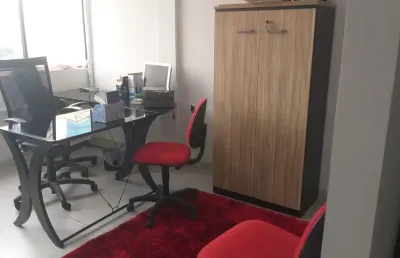 Sala comercial com 26 metros quadrados mobiliada no centro de santo andré, no calçadão oliveira lima, excelente oportunidade!