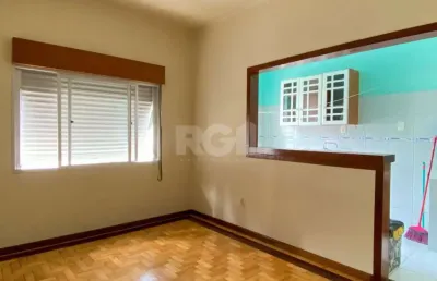 Apartamento 1 dormitório, de frente, com ótima posição solar, no centro históric
